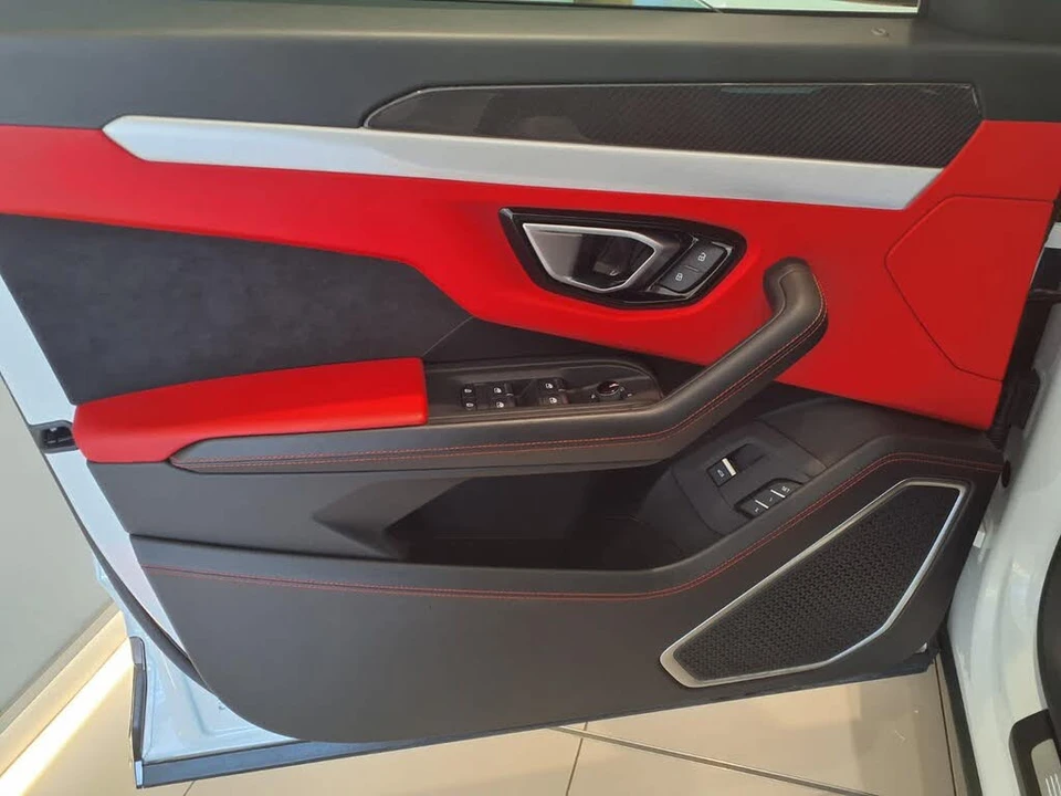 2022 Lamborghini Urus - Image 21 of 29