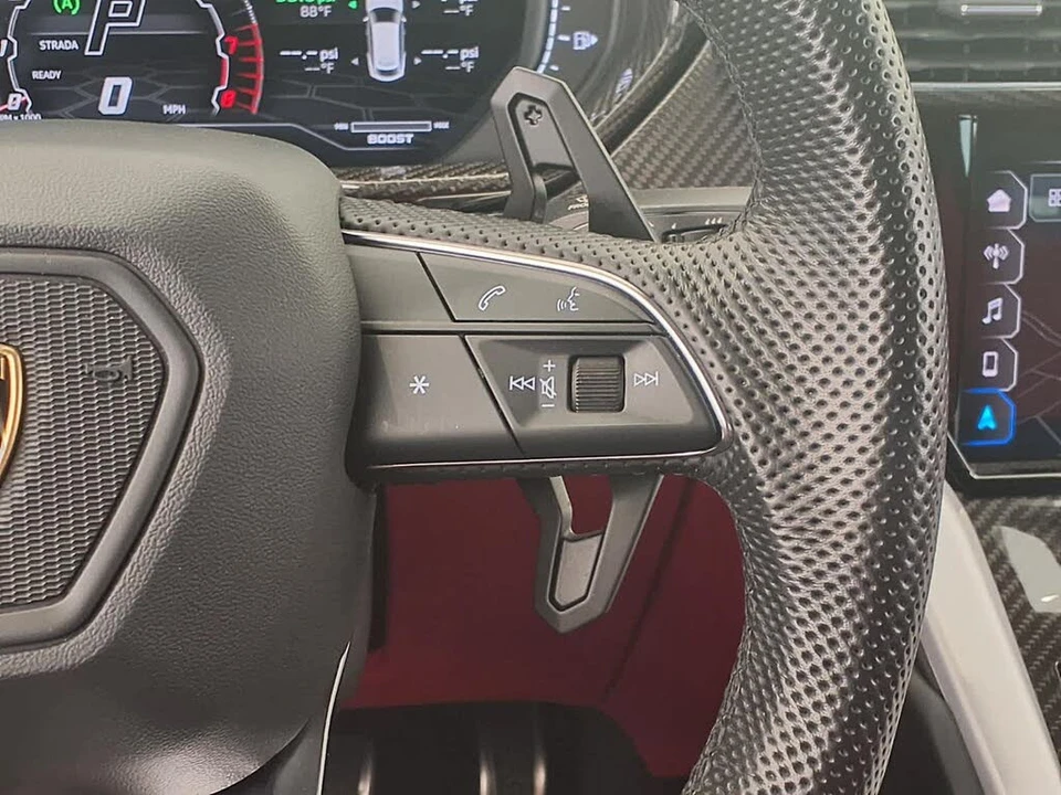 2022 Lamborghini Urus - Image 26 of 29