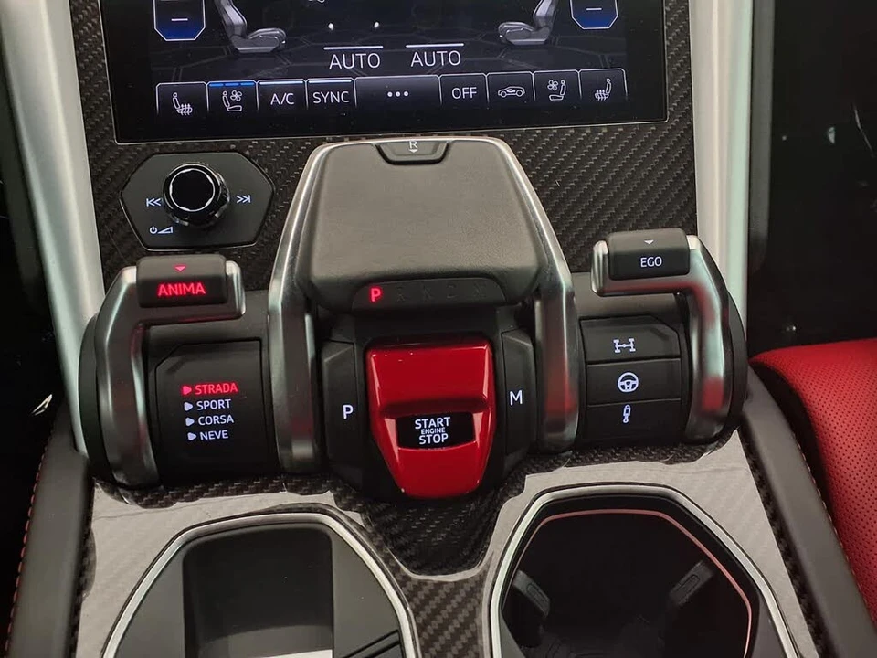 2022 Lamborghini Urus - Image 19 of 29