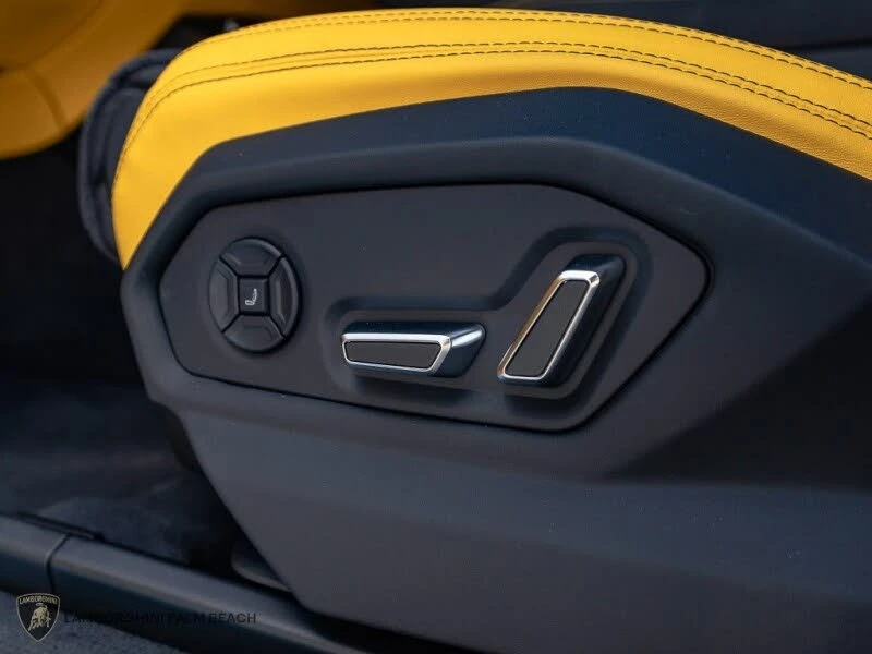 2022 Lamborghini Urus - Image 24 of 31