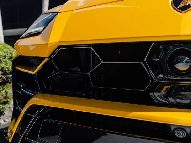 2022 Lamborghini Urus - Image 13 of 31