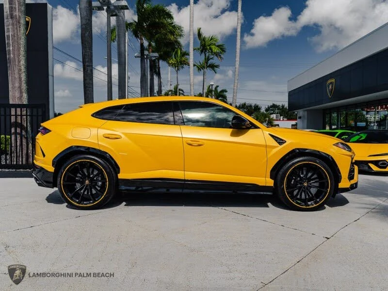 2022 Lamborghini Urus - Image 7 of 31