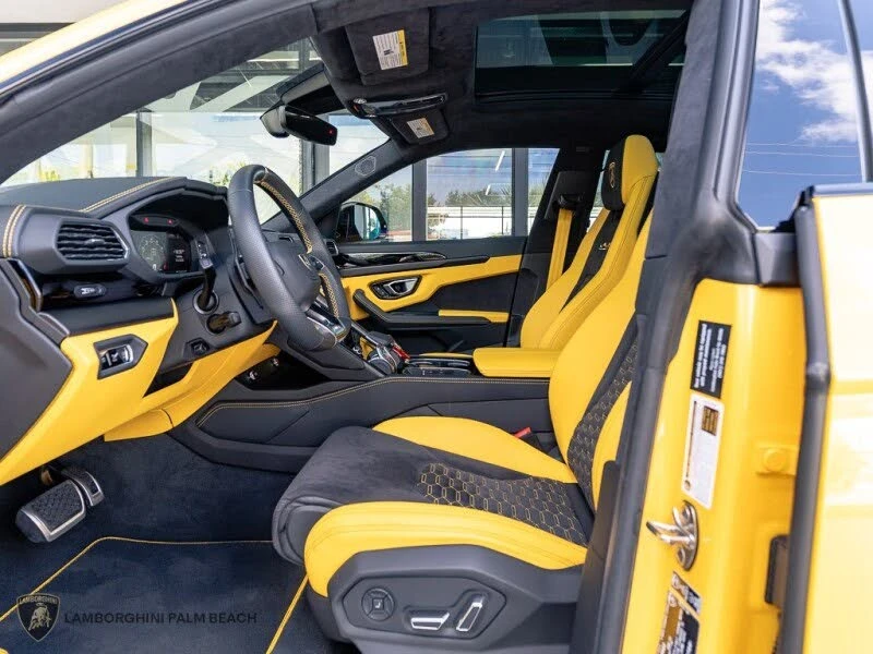 2022 Lamborghini Urus - Image 30 of 31