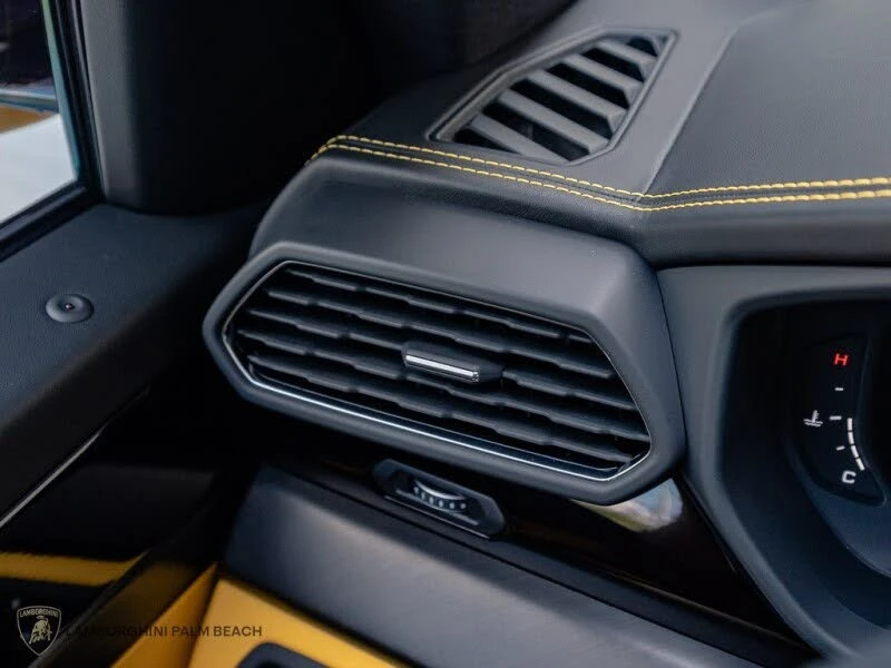 2022 Lamborghini Urus - Image 20 of 31