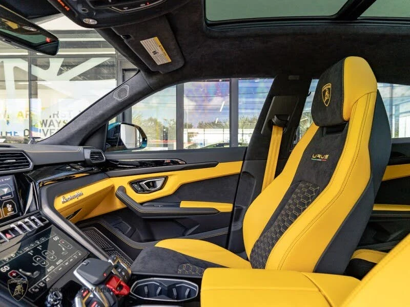 2022 Lamborghini Urus - Image 31 of 31