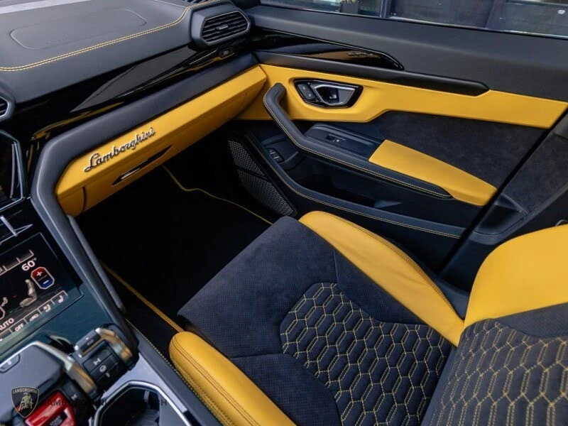 2022 Lamborghini Urus - Image 14 of 31