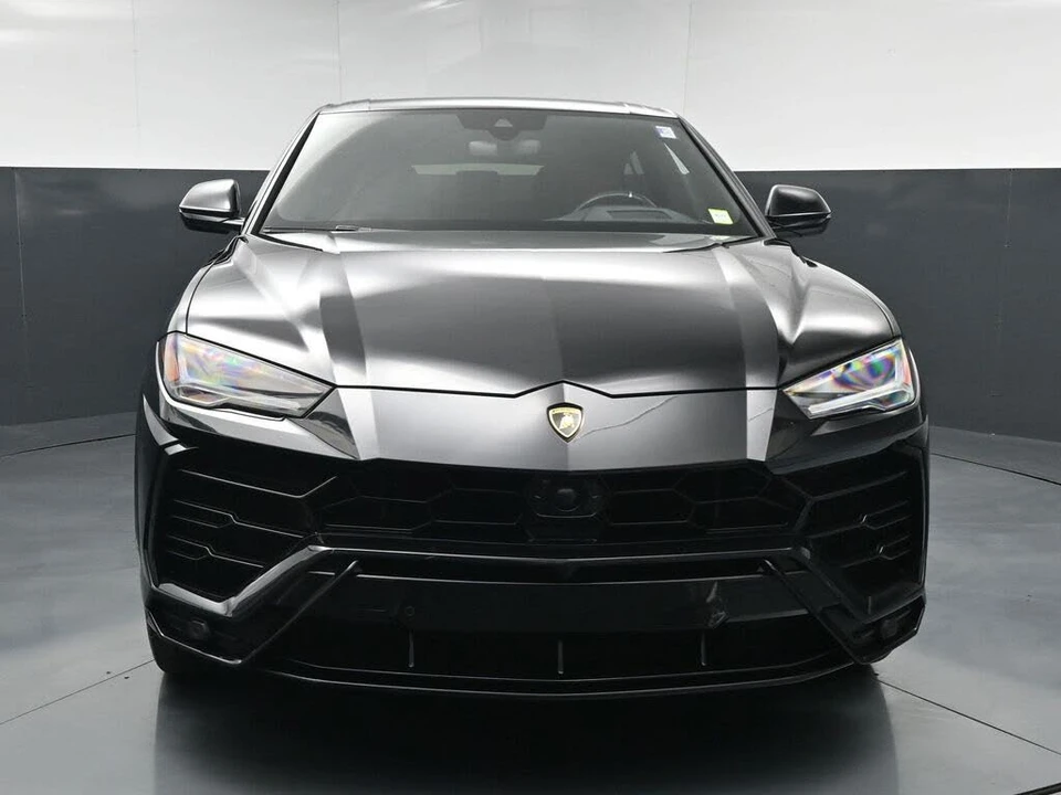 2022 Lamborghini Urus - Image 13 of 31