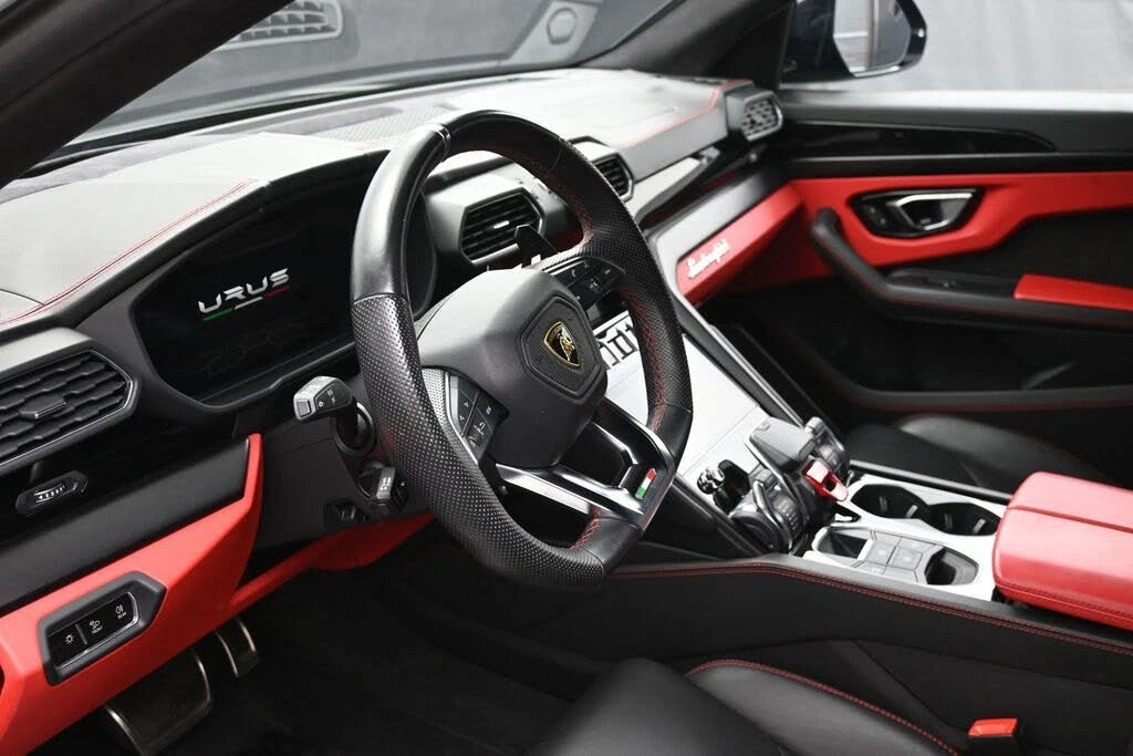 2022 Lamborghini Urus - Image 6 of 31