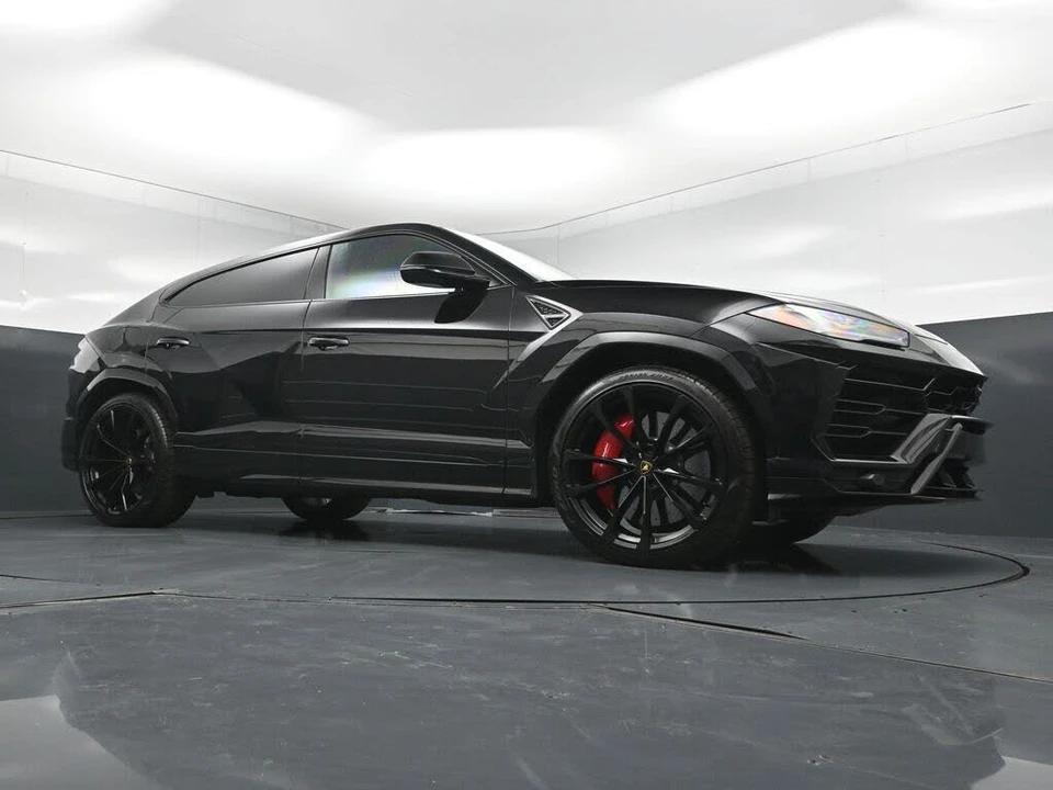 2022 Lamborghini Urus - Image 28 of 31