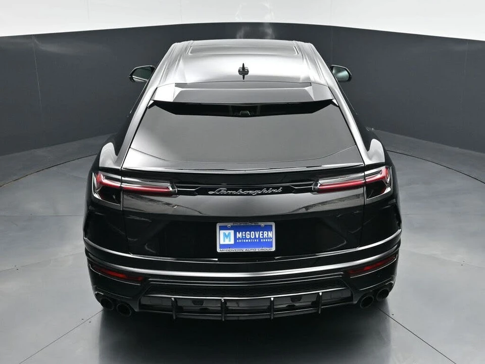 2022 Lamborghini Urus - Image 17 of 31