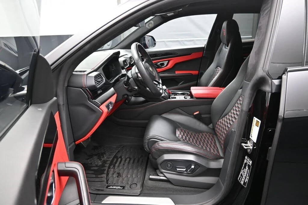 2022 Lamborghini Urus - Image 7 of 31