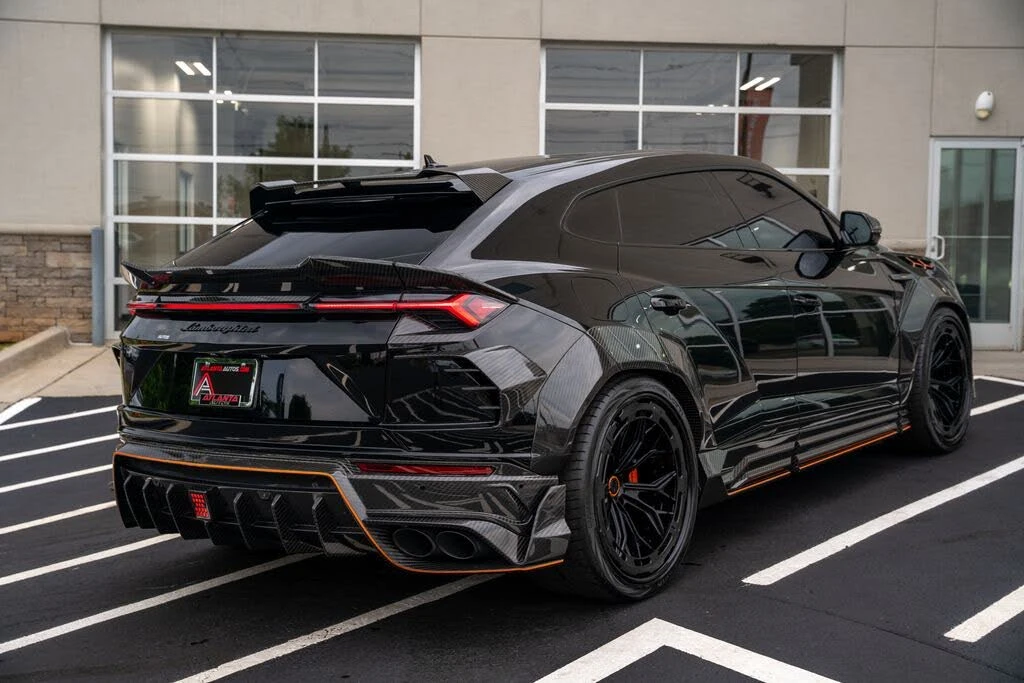 2022 Lamborghini Urus - Image 15 of 31