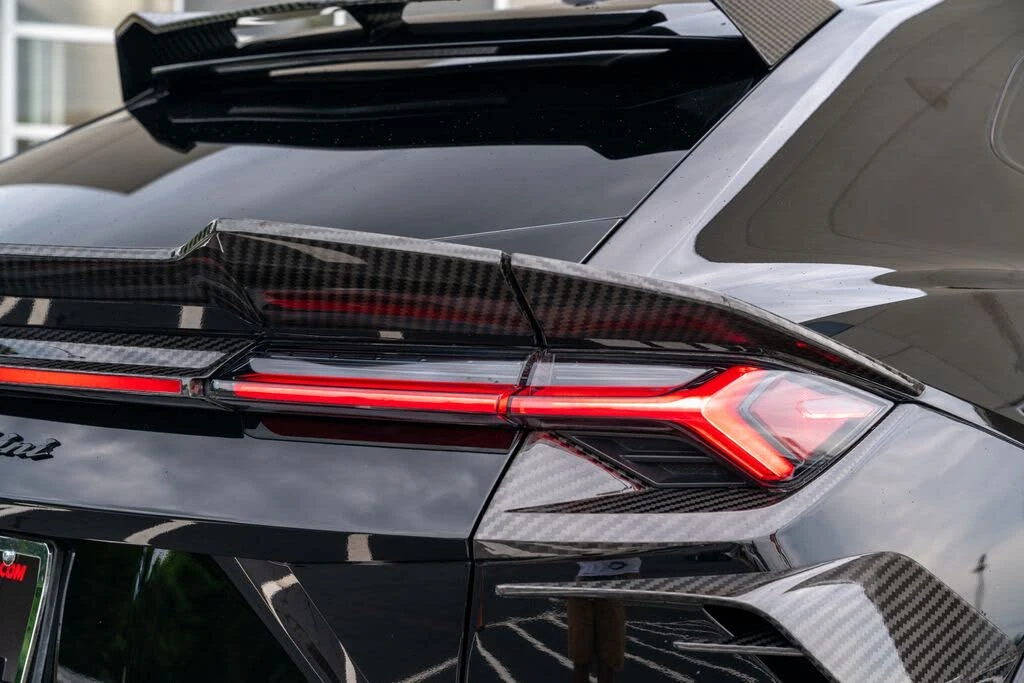 2022 Lamborghini Urus - Image 16 of 31