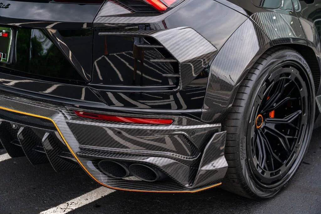 2022 Lamborghini Urus - Image 17 of 31
