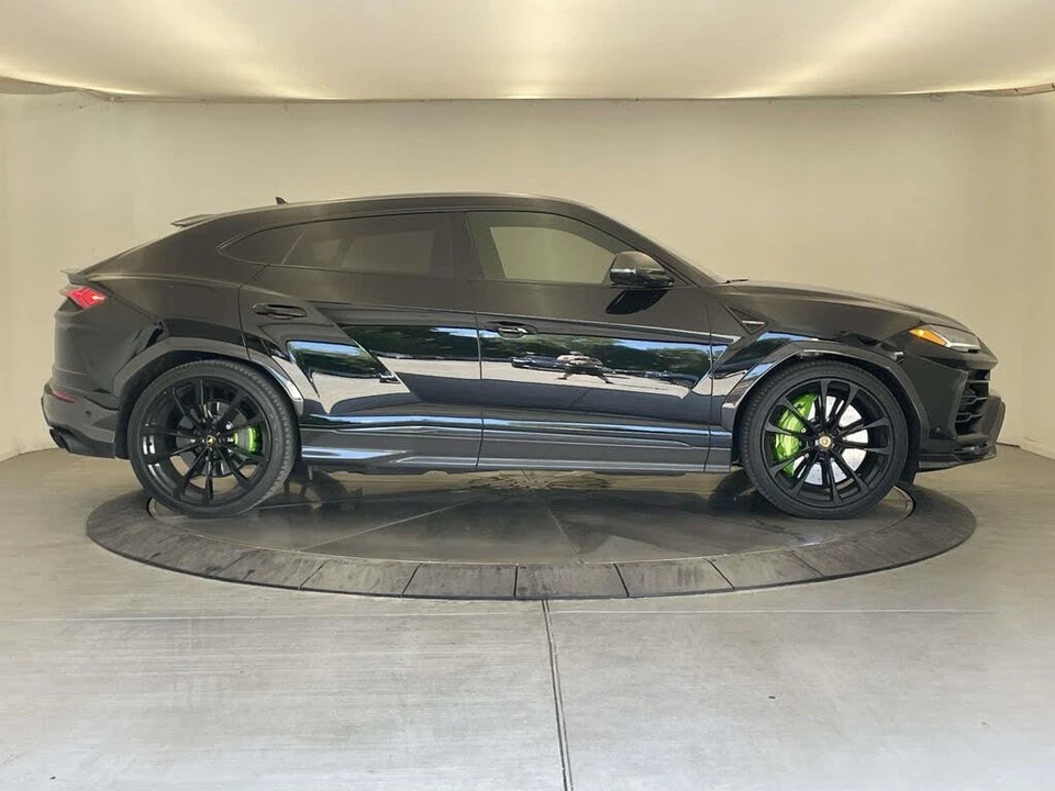 2022 Lamborghini Urus - Image 8 of 31