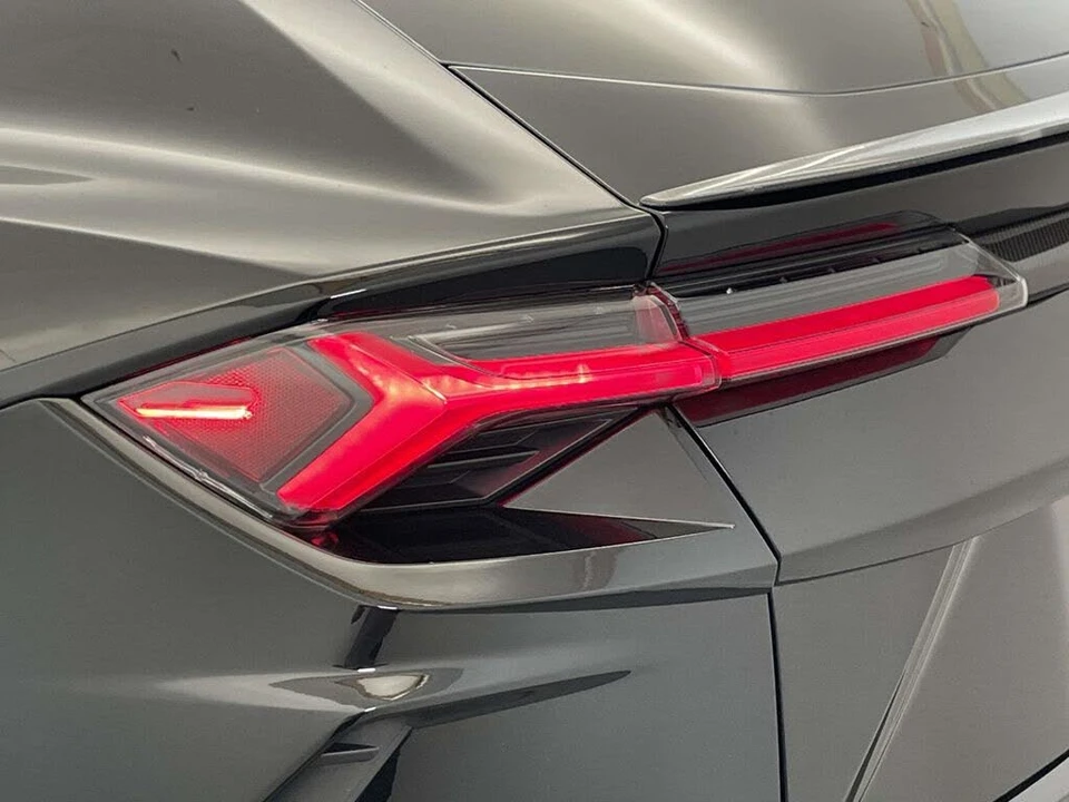 2022 Lamborghini Urus - Image 16 of 31
