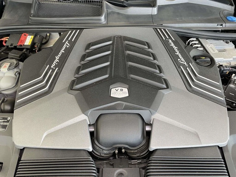 2022 Lamborghini Urus - Image 24 of 31