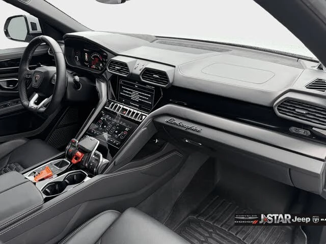 2022 Lamborghini Urus - Image 15 of 20
