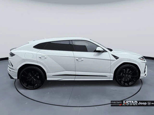 2022 Lamborghini Urus - Image 3 of 20