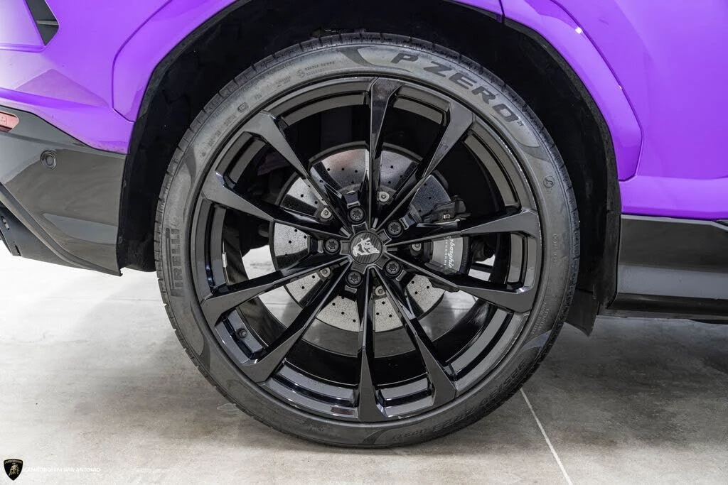 2022 Lamborghini Urus - Image 8 of 31