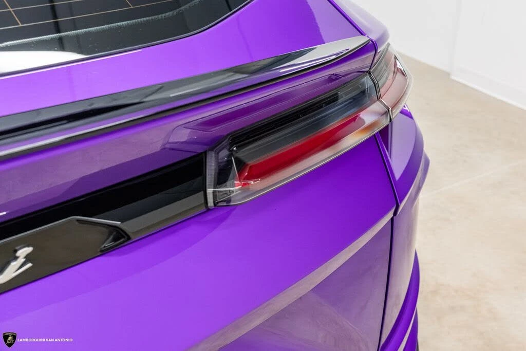 2022 Lamborghini Urus - Image 15 of 31