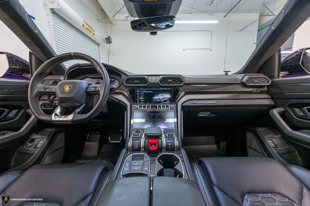 2022 Lamborghini Urus - Image 4 of 31
