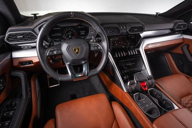 2022 Lamborghini Urus - Image 30 of 31