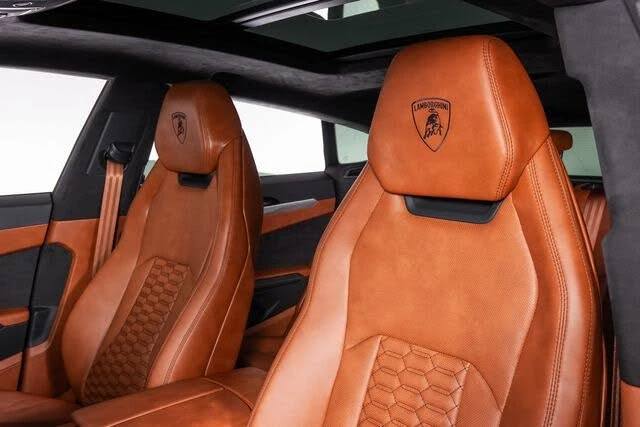 2022 Lamborghini Urus - Image 18 of 31