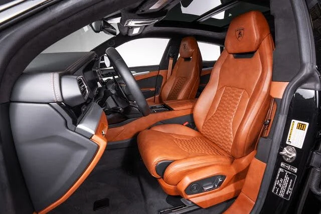 2022 Lamborghini Urus - Image 17 of 31