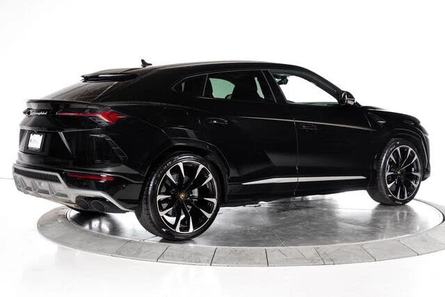 2022 Lamborghini Urus - Image 7 of 31