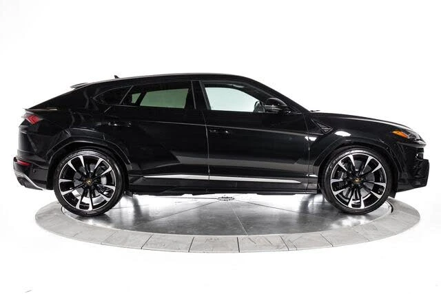 2022 Lamborghini Urus - Image 8 of 31
