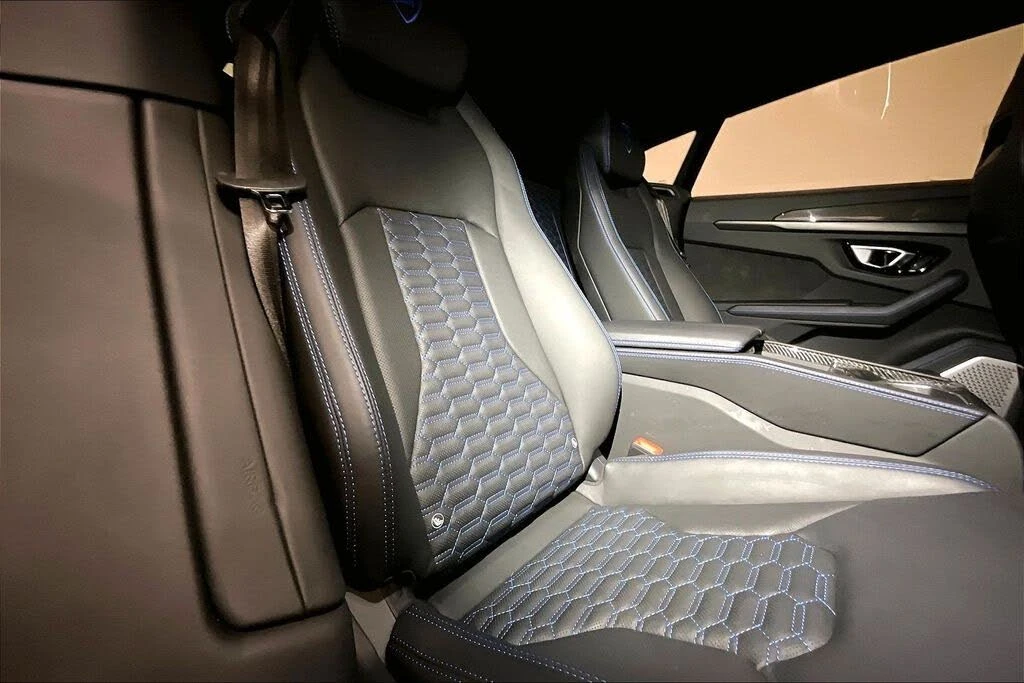 2022 Lamborghini Urus - Image 29 of 31