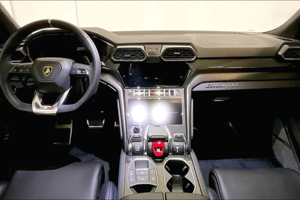 2022 Lamborghini Urus - Image 22 of 31
