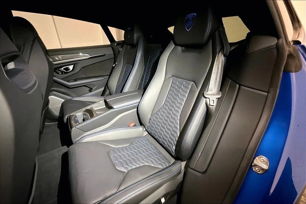 2022 Lamborghini Urus - Image 27 of 31