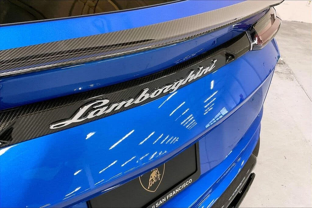 2022 Lamborghini Urus - Image 18 of 31