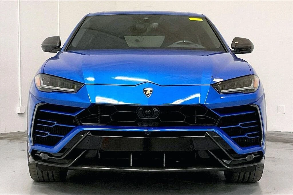 2022 Lamborghini Urus - Image 2 of 31