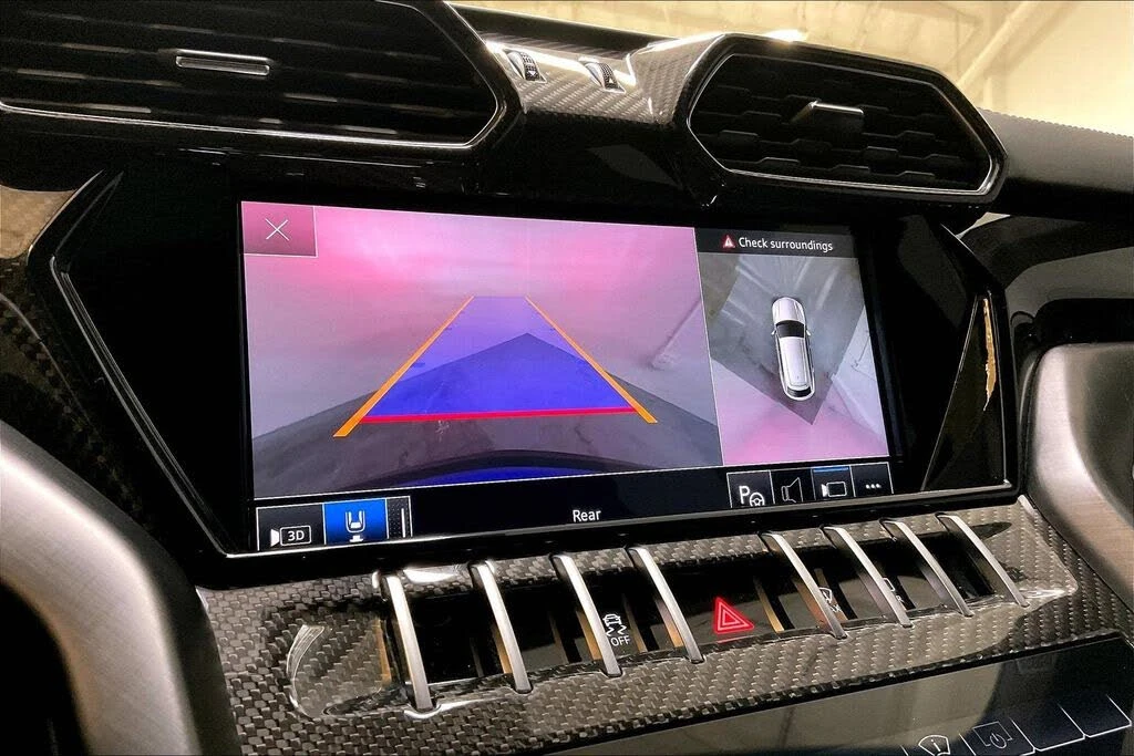 2022 Lamborghini Urus - Image 25 of 31