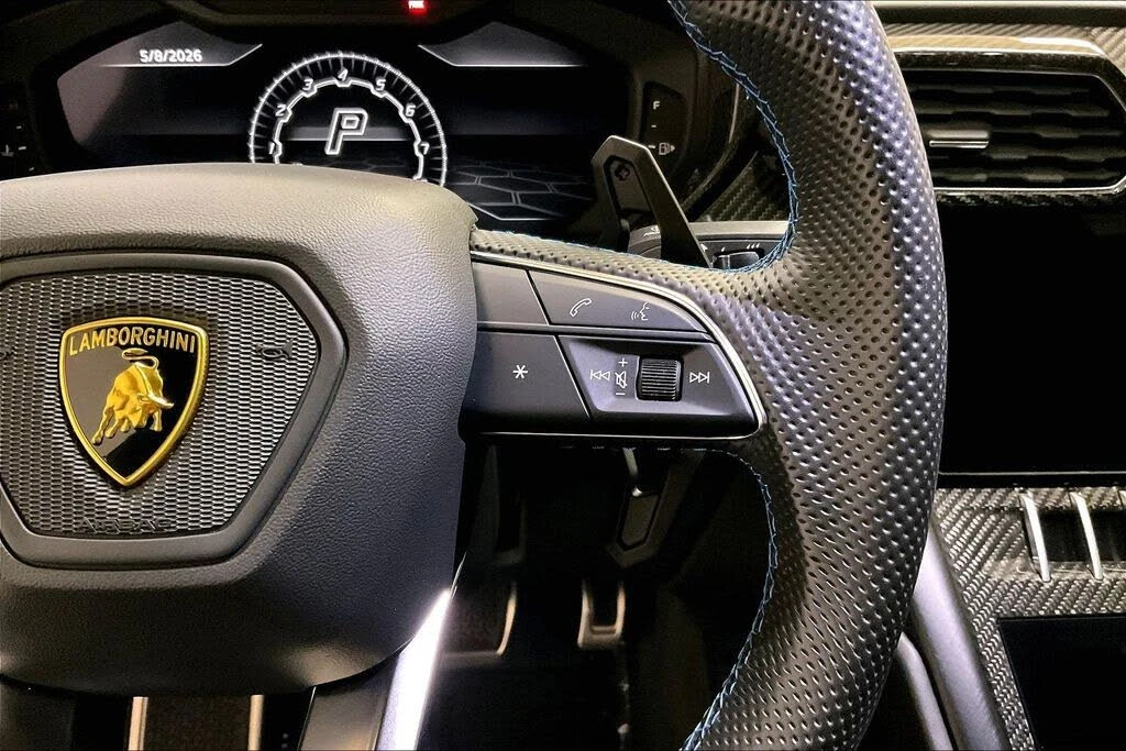 2022 Lamborghini Urus - Image 24 of 31