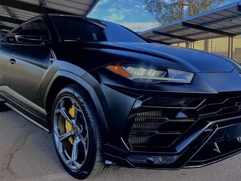 2022 Lamborghini Urus AWD