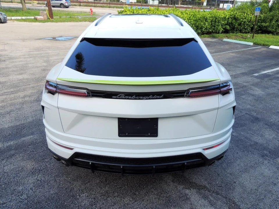 2022 Lamborghini Urus - Image 5 of 31