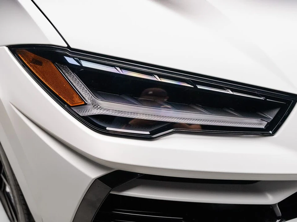 2022 Lamborghini Urus - Image 18 of 31