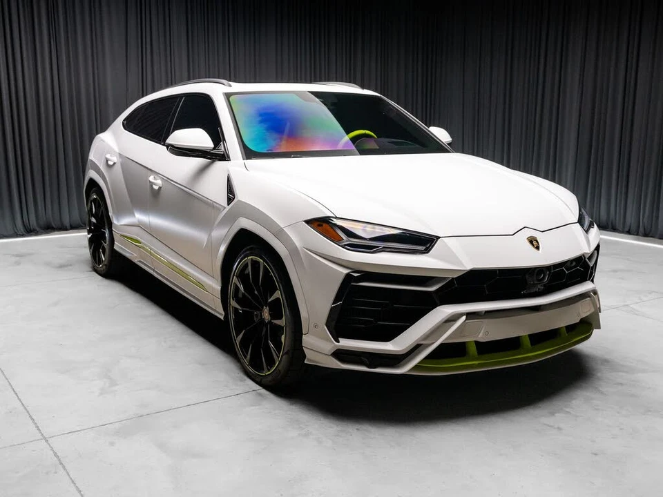 2022 Lamborghini Urus - Image 2 of 31