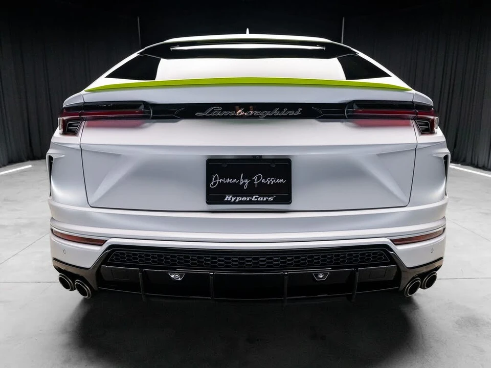 2022 Lamborghini Urus - Image 13 of 31