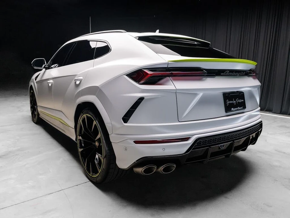 2022 Lamborghini Urus - Image 12 of 31