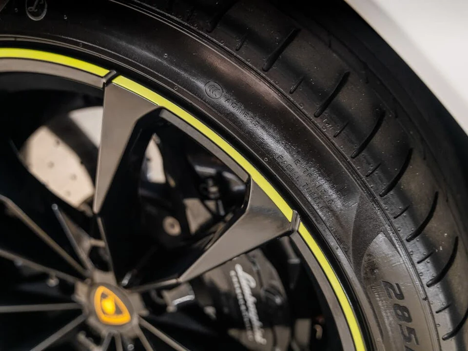 2022 Lamborghini Urus - Image 25 of 31