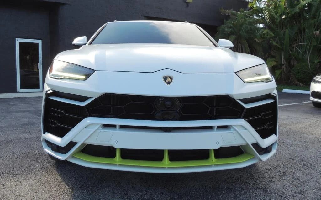 2022 Lamborghini Urus - Image 9 of 31