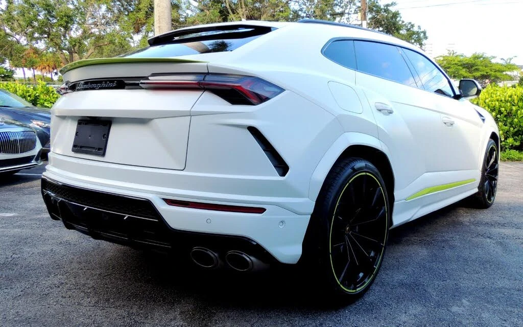 2022 Lamborghini Urus - Image 6 of 31