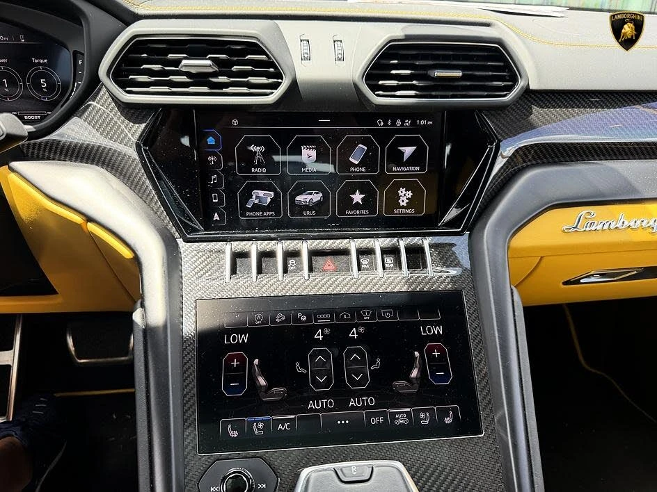 2022 Lamborghini Urus - Image 22 of 24