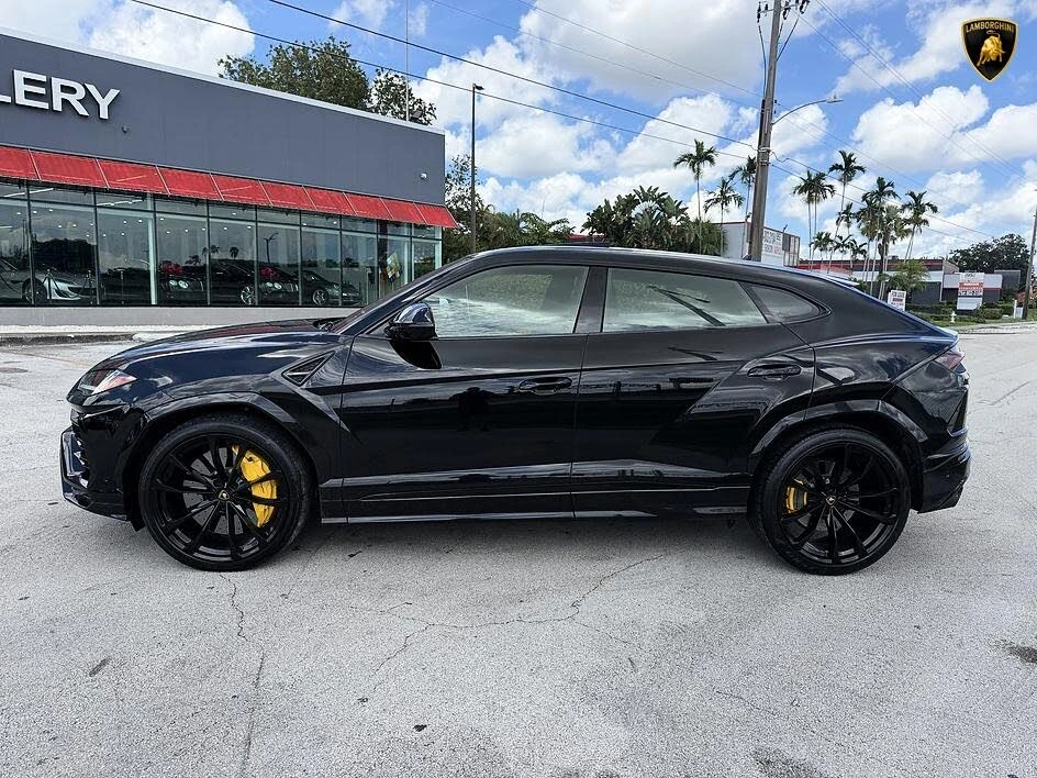 2022 Lamborghini Urus - Image 5 of 24