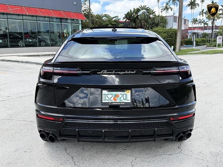 2022 Lamborghini Urus - Image 8 of 24